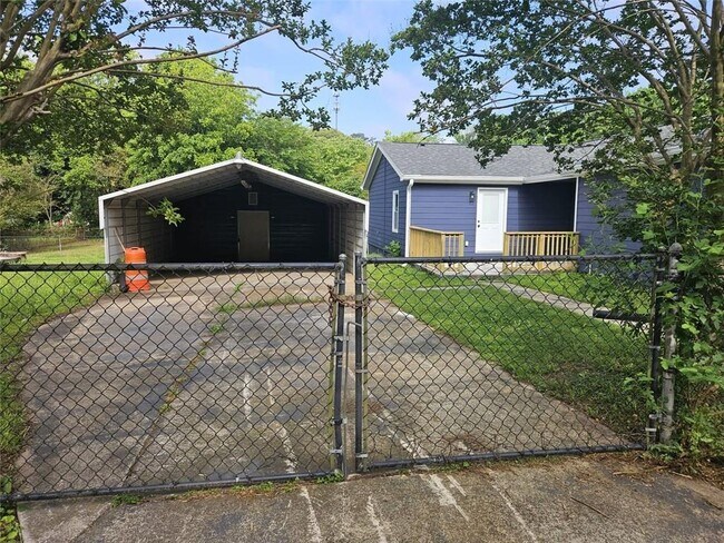 Building Photo - 775 Lee Andrews Ave SE