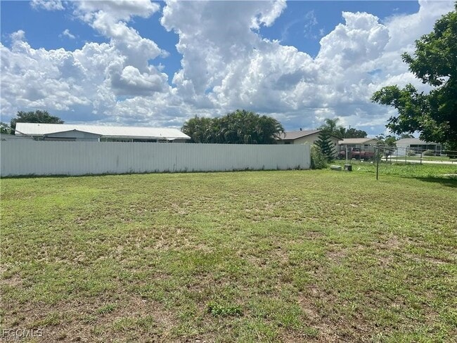 Building Photo - 406 Morgan Cir S