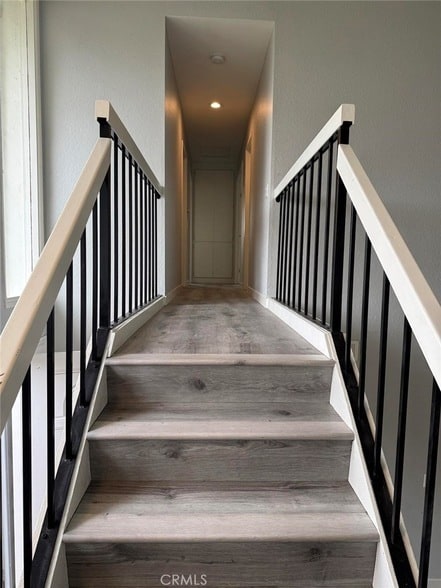 Building Photo - 408 N Flower St