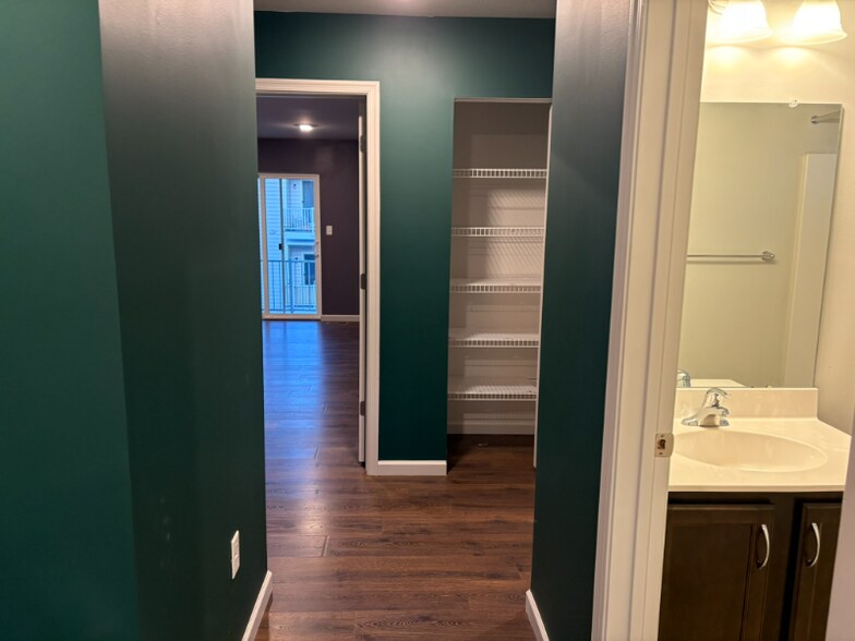 Building Photo - 3098 Goshen Dr