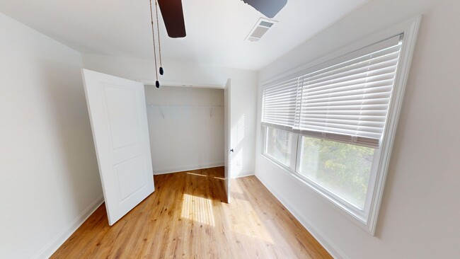 Building Photo - The Villages at Bear Creek 2 Bedroom Townh...