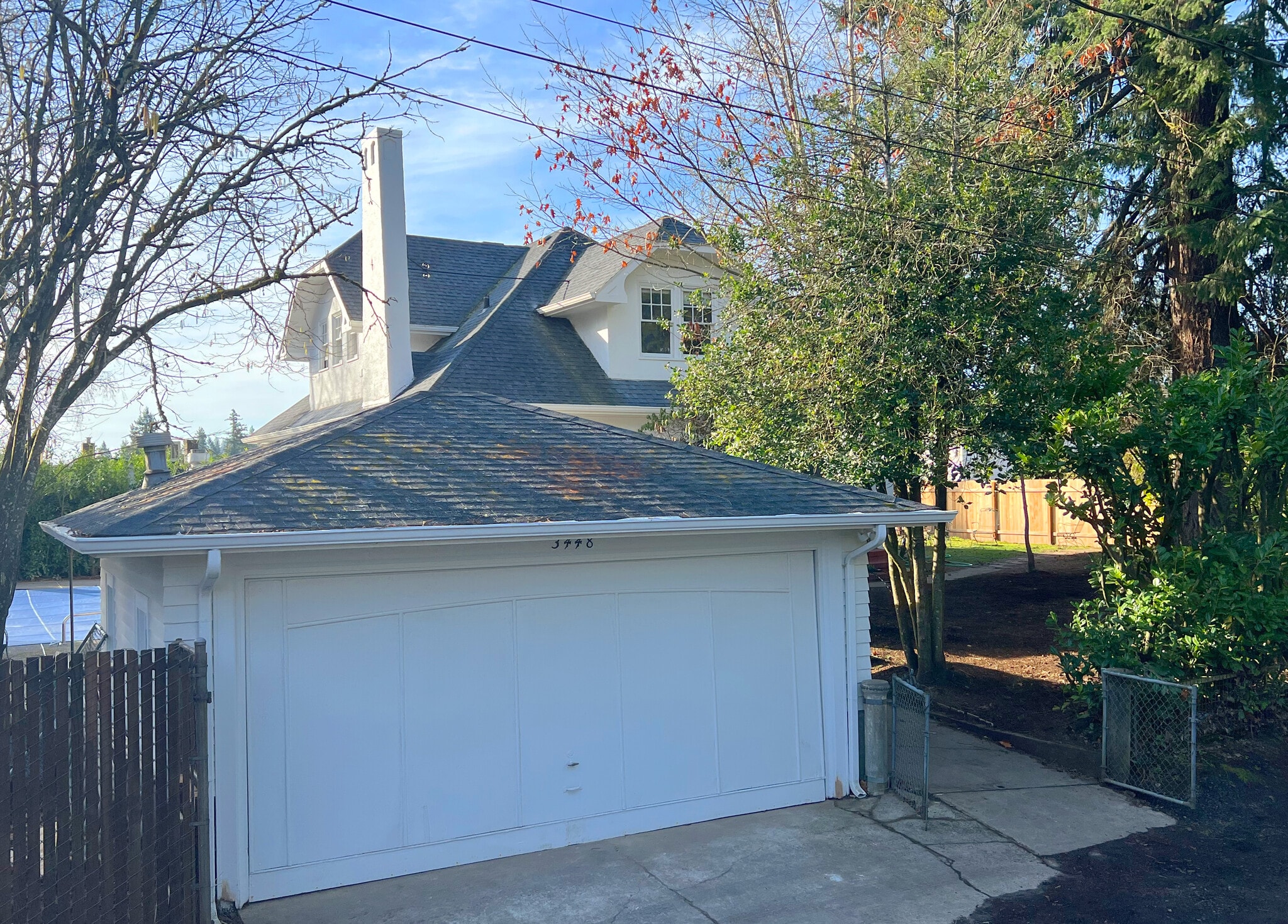 The detached 2-car garage provides plenty of parking and storage - 3448 SW Canby St