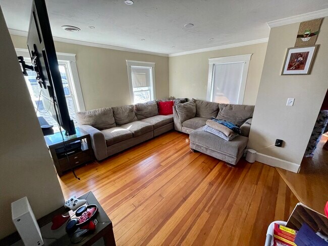 Building Photo - 54 West St