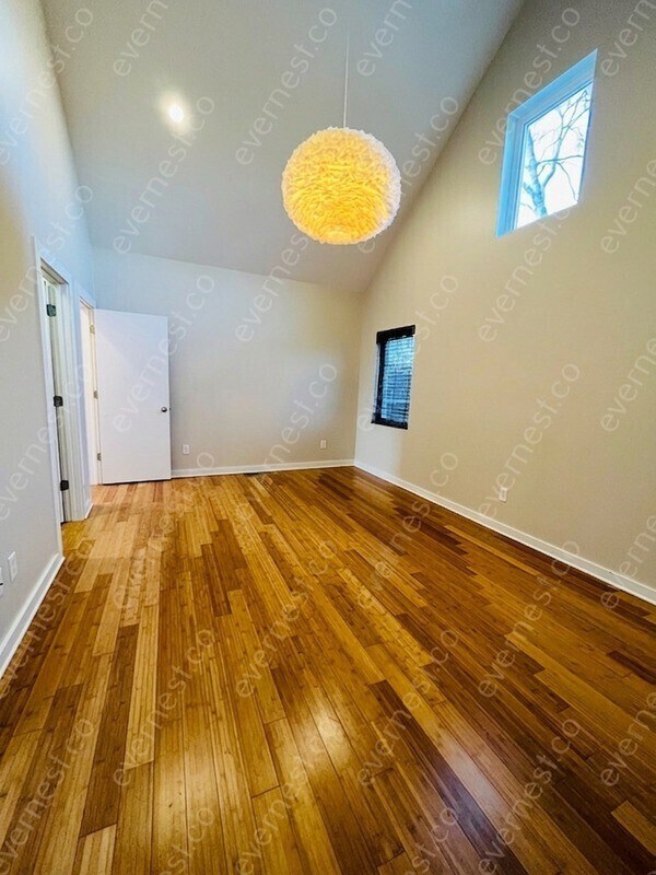 Building Photo - 3-Bed/2.5-Bath Home/Pet Friendly/Available Soon!