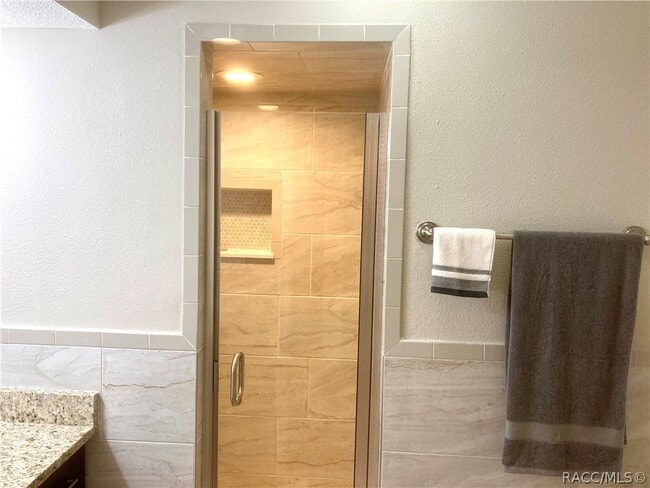 Building Photo - 11449 W Bayshore Dr