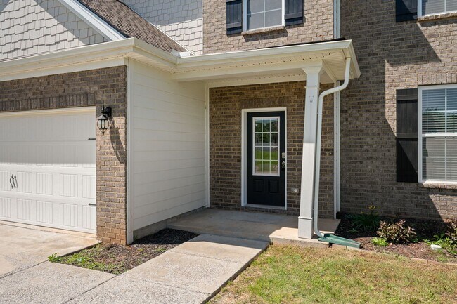 Building Photo - 1011 Alta Vis Ln