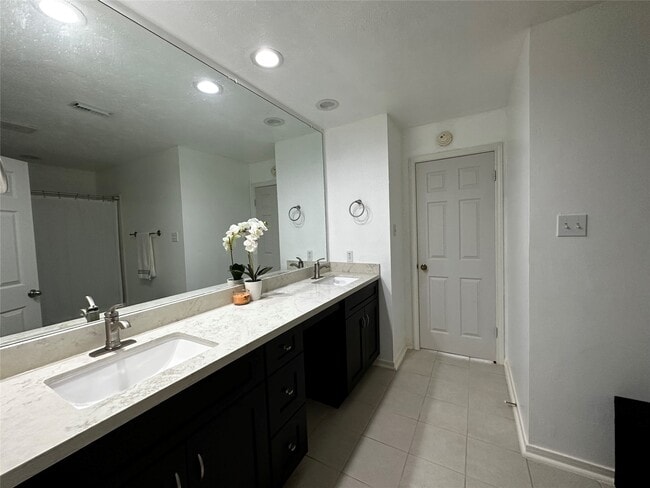 Building Photo - 4103 Pebble Beach Dr