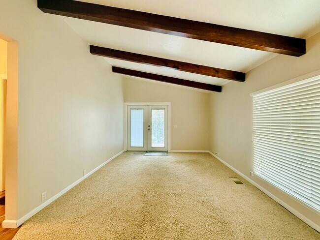 Building Photo - 2902 Bruce Ln