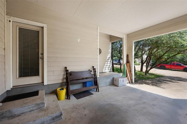 Building Photo - 1002 Castile Rd