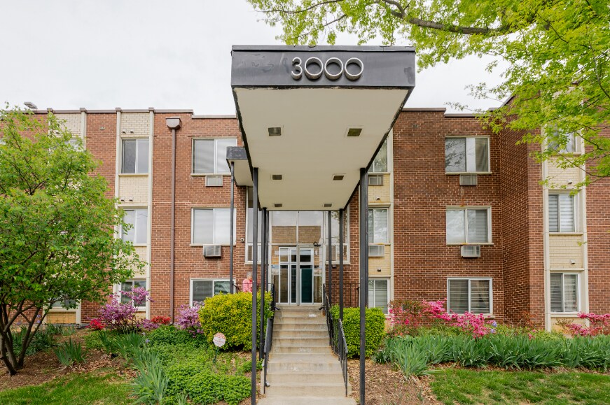 Building Photo - 3000 7th St NE