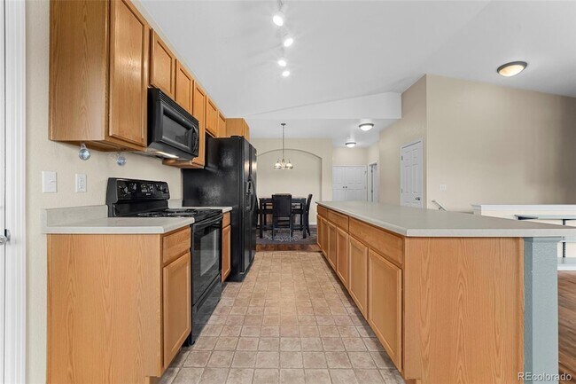 Building Photo - 9569 Pearl Cir