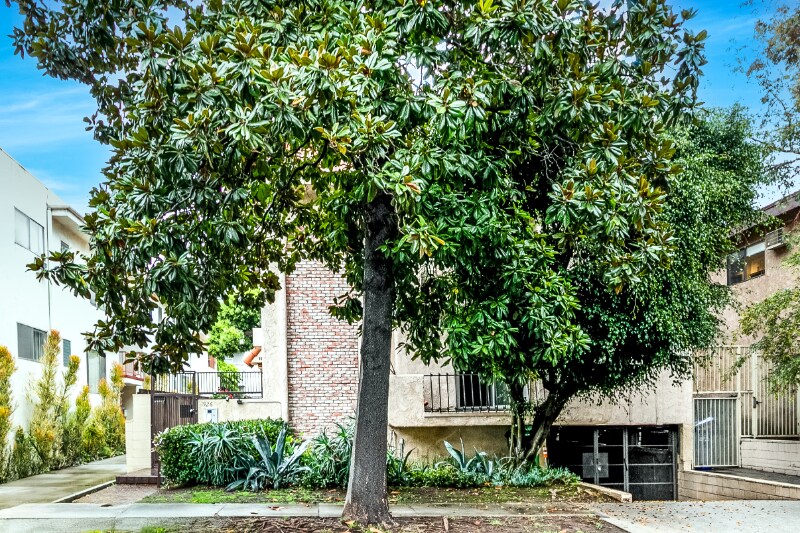 Building Photo - 1926 Glendon Ave