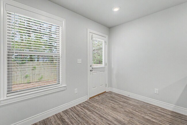 Building Photo - Awesome home with great location in Rogers