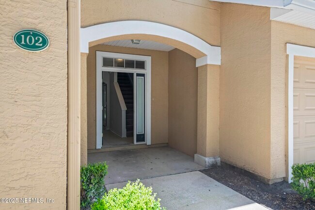 Building Photo - 5260 Collins Rd