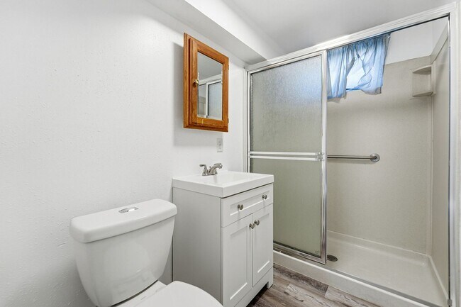 Building Photo - Beautiful 4-bedroom, 2-bathroom home located in the vibrant city of Westminster,