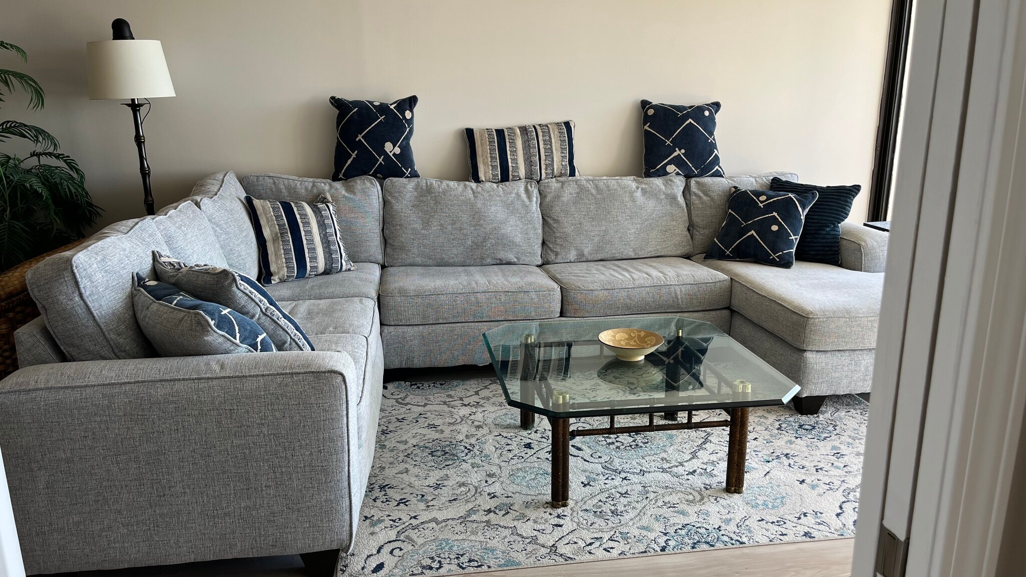 Living Room - 9650 S Ocean Dr