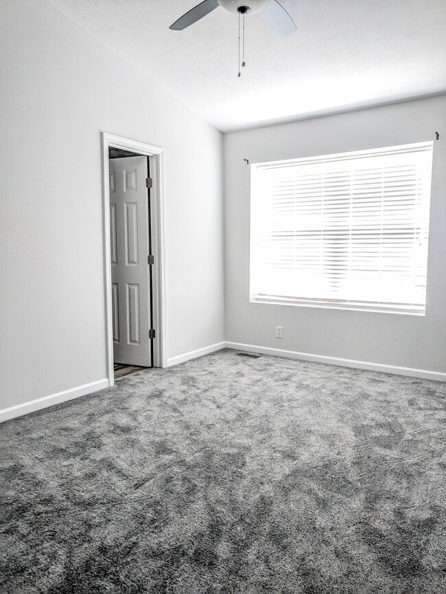 Building Photo - Renovated Townhome Barfield Commons