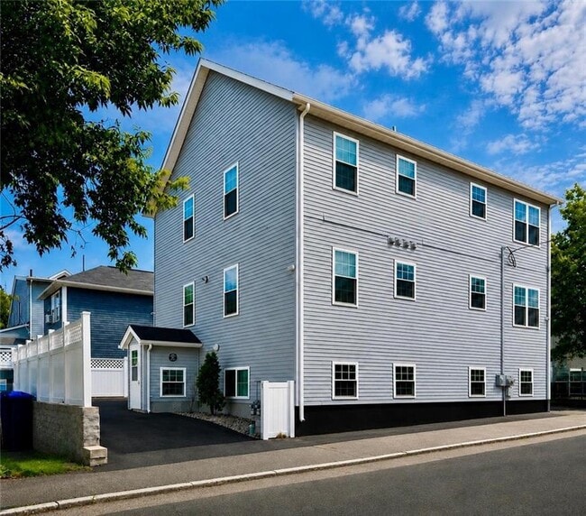 Building Photo - 383 Friendship St
