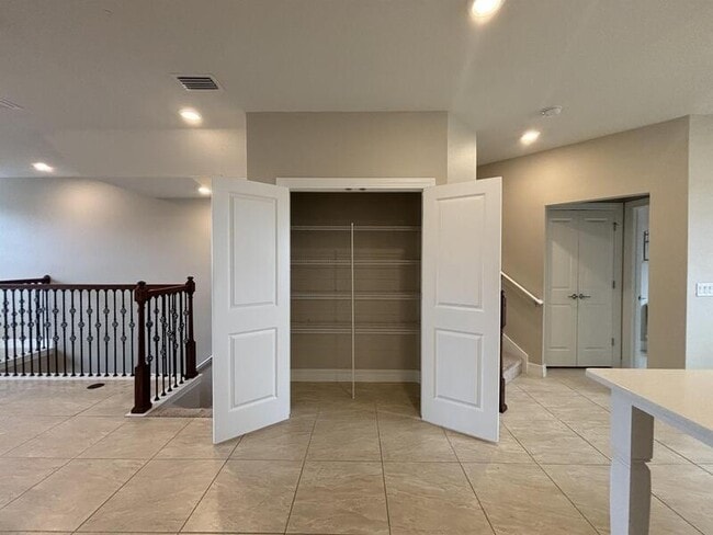 Building Photo - 8656 Waksman Pl