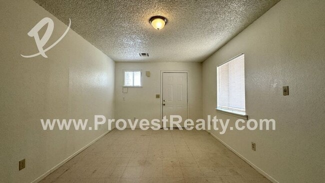Building Photo - 13193 Begonia Rd