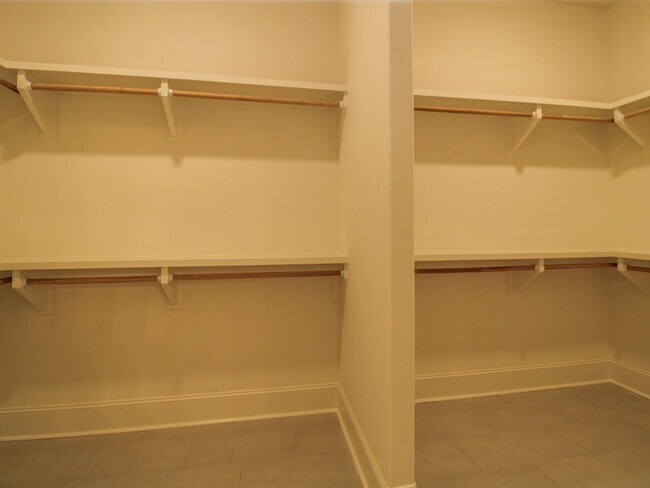Building Photo - 22921 Cherry Hills Ln