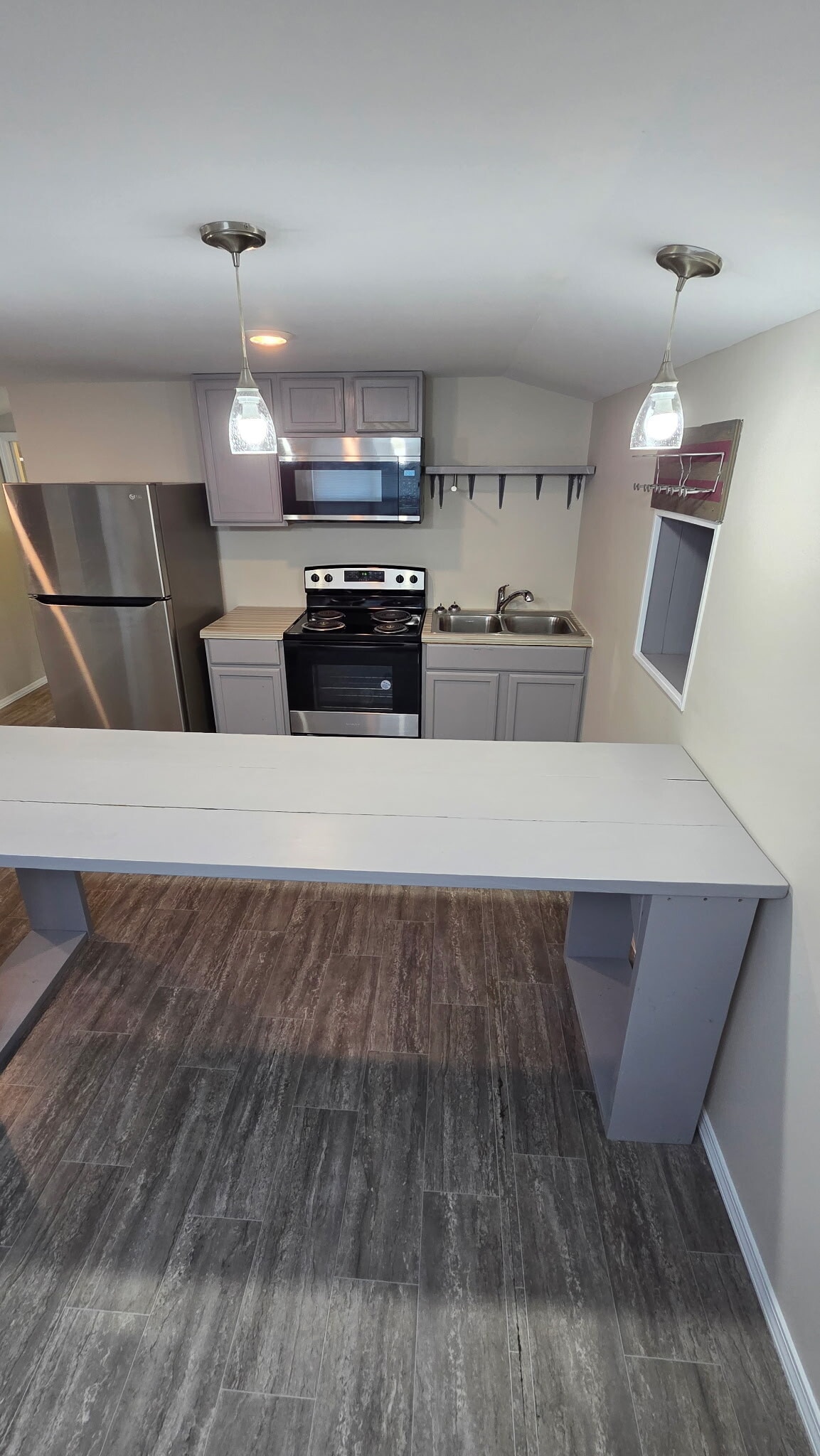 Building Photo - 7896 Elderberry Cir