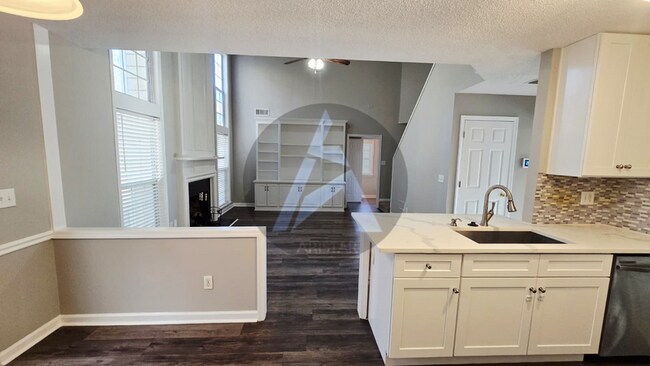 Building Photo - 2106 Clearvista Dr NW