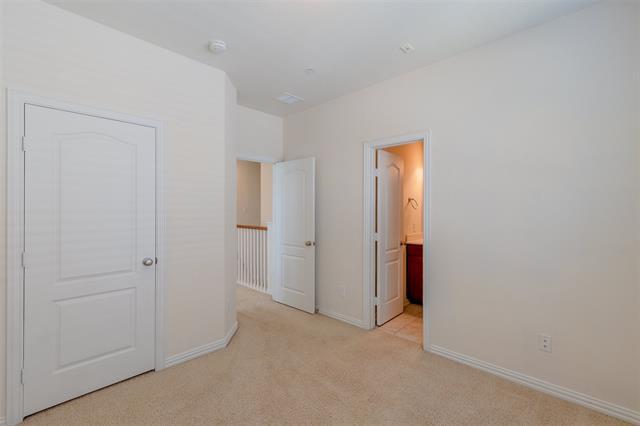 Building Photo - 2326 Stutz Dr