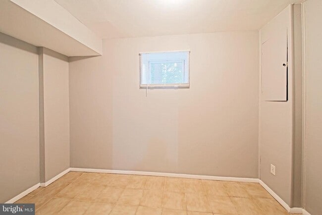 Building Photo - 3334 Webley Ct