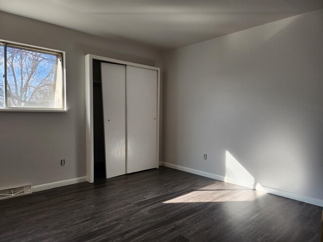 Building Photo - 2739 Leisure Dr