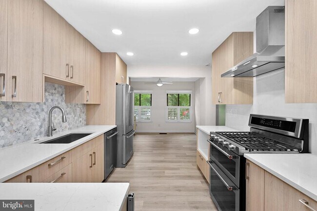 Building Photo - 11545 Hearthstone Ct
