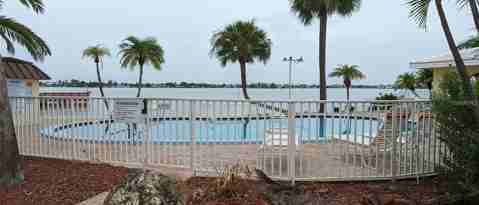 Building Photo - 4775 Cove Cir