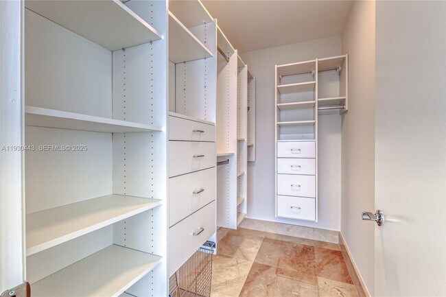 Building Photo - 1830 S Ocean Dr