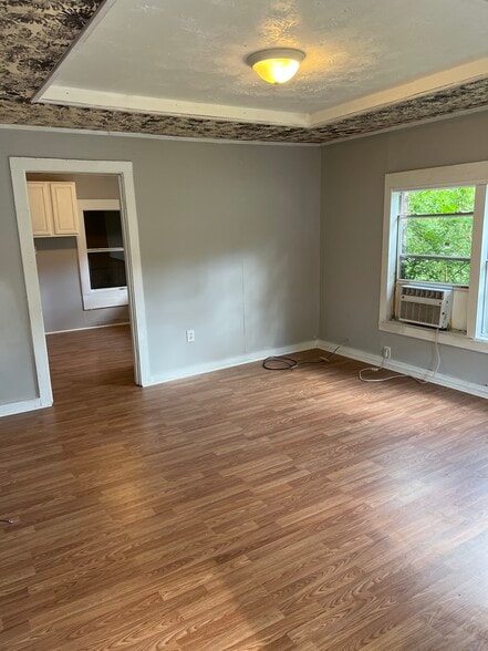 Front Room - 607 John D Shaw St