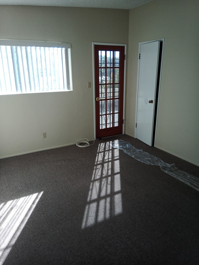 Master Bedroom - 2421 Abbot Kinney Blvd