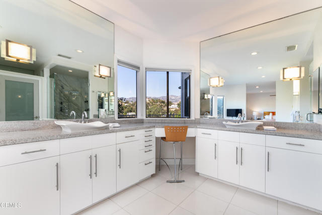 Building Photo - 363 Patrician Way