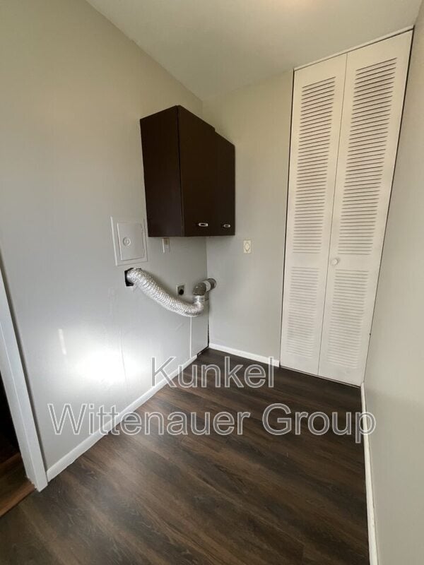 Building Photo - 209 Whitehall Dr