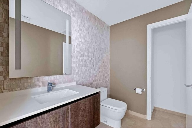 Building Photo - 88 SW 7th St