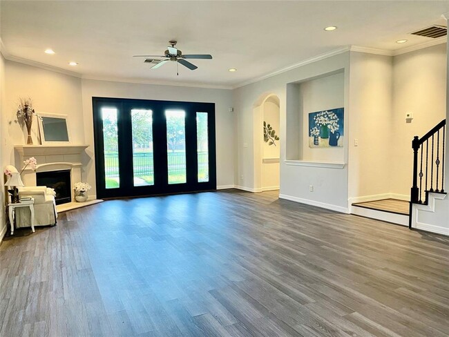 Building Photo - 9616 Hamilton Dr