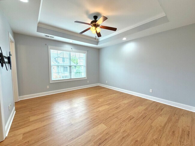 Building Photo - 90 Promontory Ln