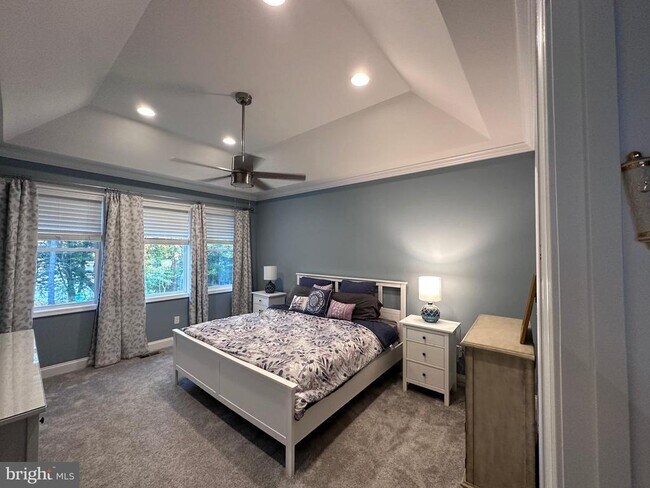 Building Photo - 33842 Darlington St