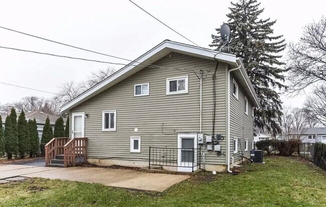 Building Photo - 522 N 3rd Ave