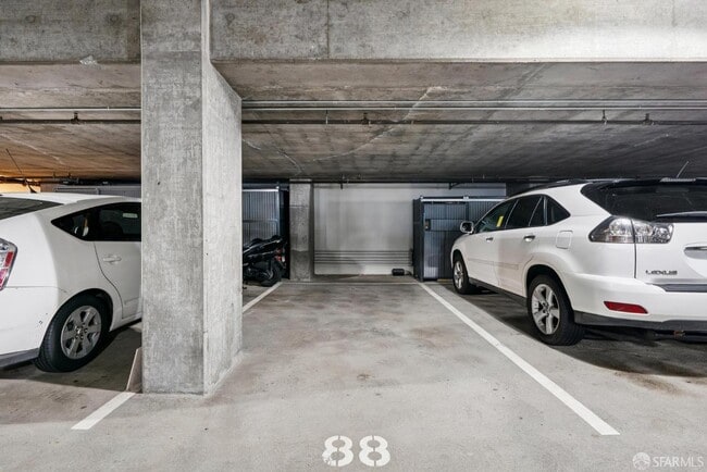 Building Photo - 501 Beale St