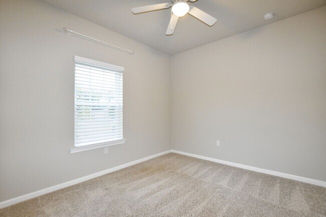 Building Photo - 1062 NW 134th Dr
