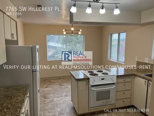 Building Photo - 7765 SW Hillcrest Pl