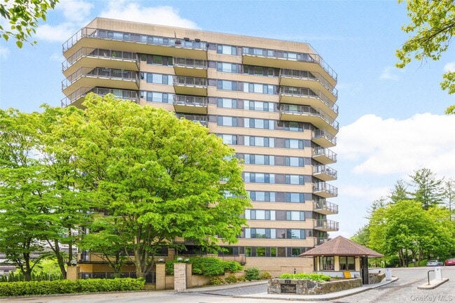 Building Photo - 25 Rockledge Ave