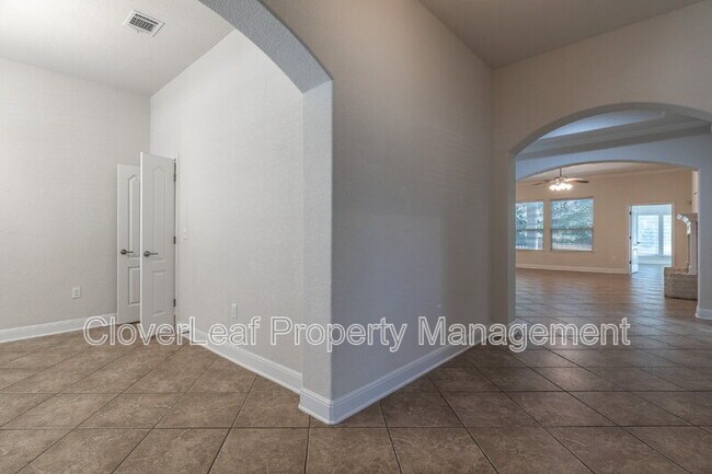 Building Photo - 11219 Thorn Apple