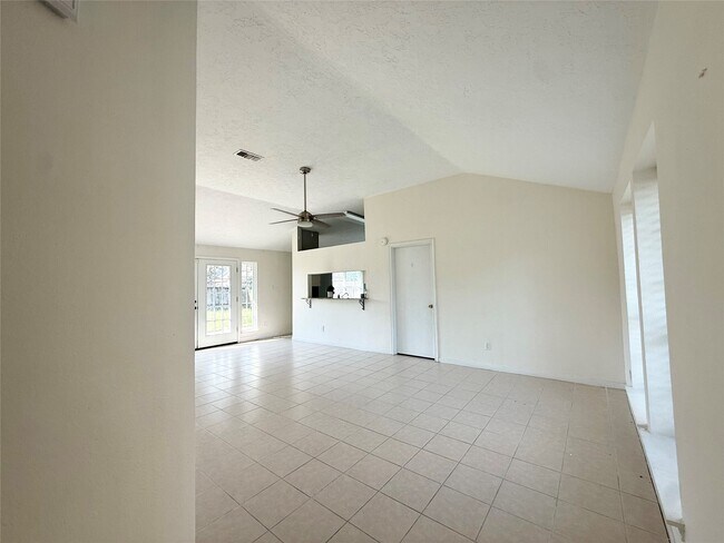 Building Photo - 9838 Golden Eagle St