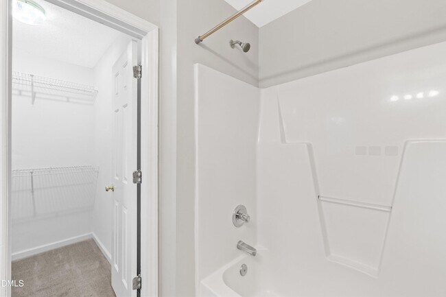 Building Photo - 1224 Grovewood Dr