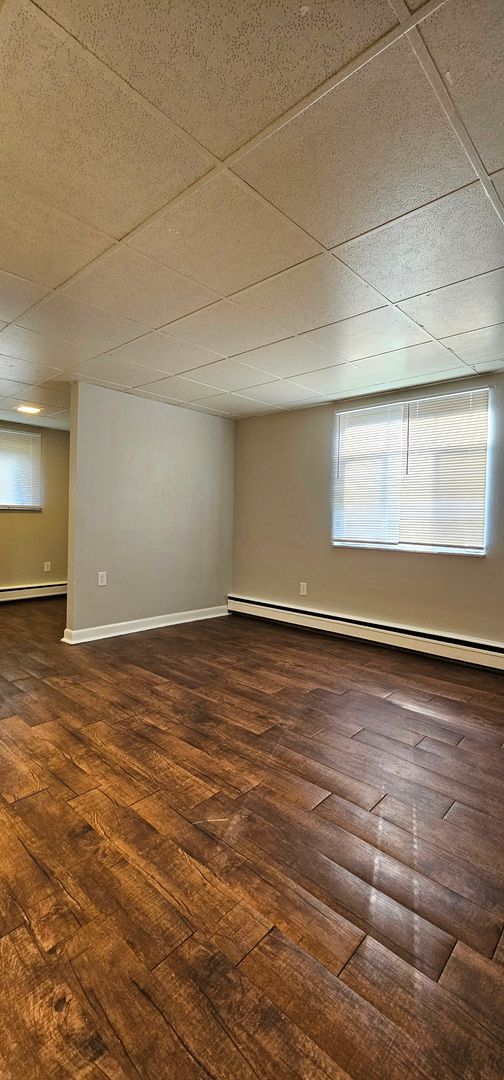 Building Photo - 1266 Westcliff Ct